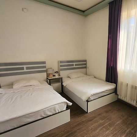 Puzzle Space Hostel Jerevan Buitenkant foto