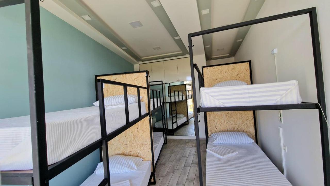 Puzzle Space Hostel Jerevan Buitenkant foto