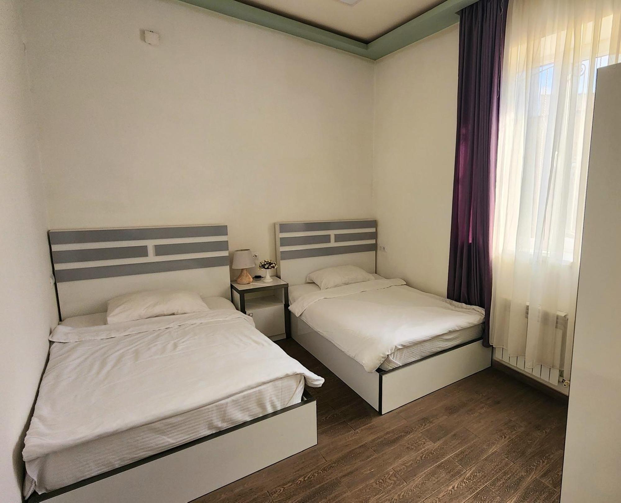 Puzzle Space Hostel Jerevan Buitenkant foto