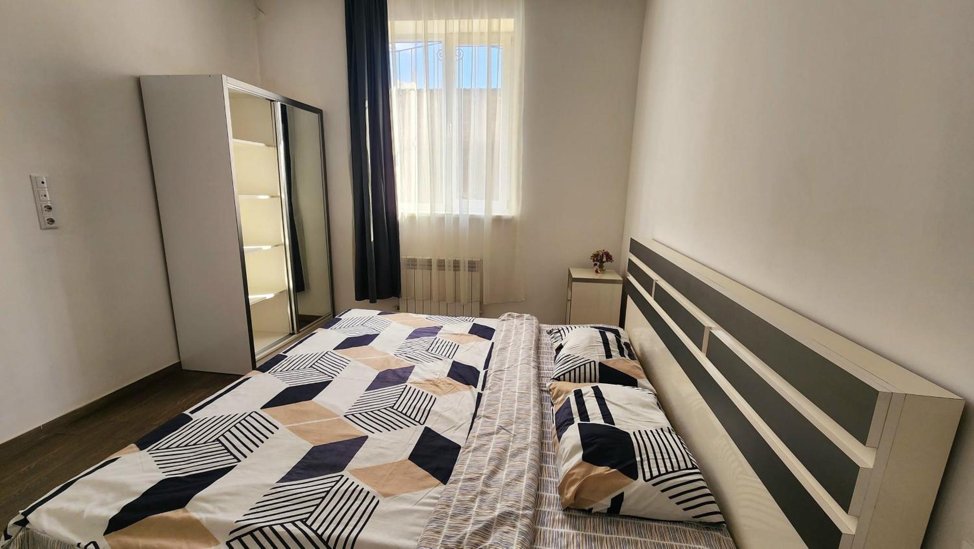 Puzzle Space Hostel Jerevan Buitenkant foto